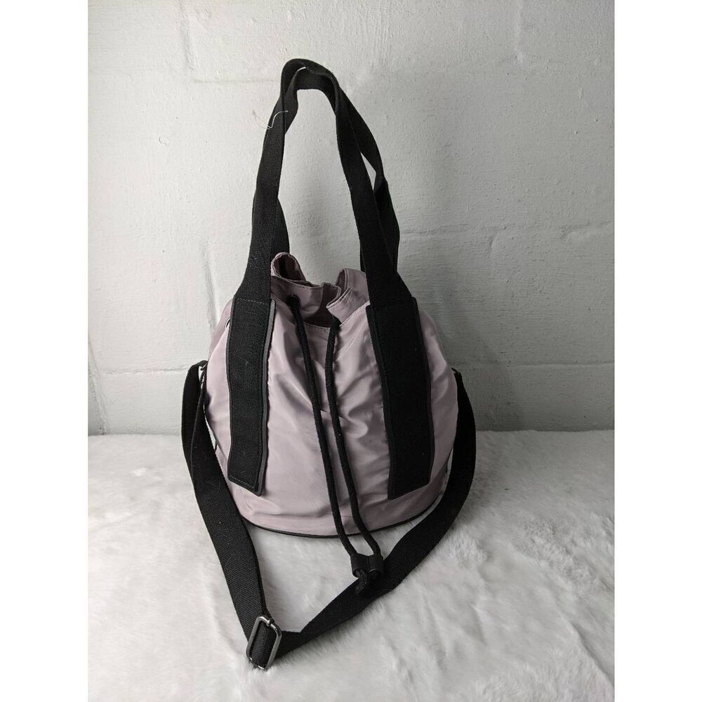 Fabletics‎ Carina Cinched Nylon Light Pink Bucket Bag w Black Straps